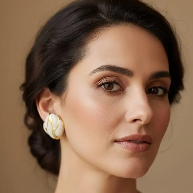 White And Gold Half-hoop Earrings - Image 2