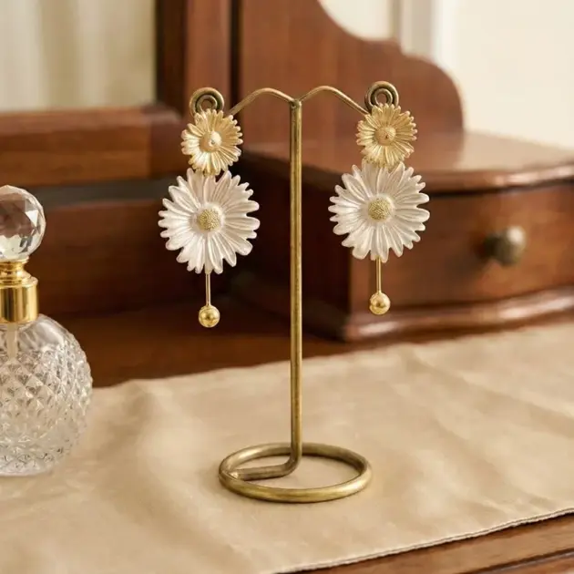 White And Gold-toned Daisy Dangle Earrings